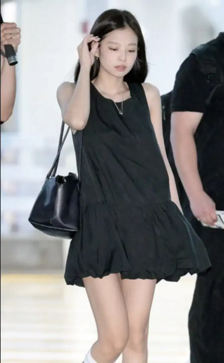 AMOMENTO | 아모멘토 Amomento Jennie Volume Mini Dress #아모